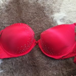 Victoria’s Secret very sexy push up bra